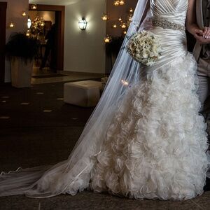 Dennis Basso Wedding Gown – Size 2 (Off-White) – Perfect Condition